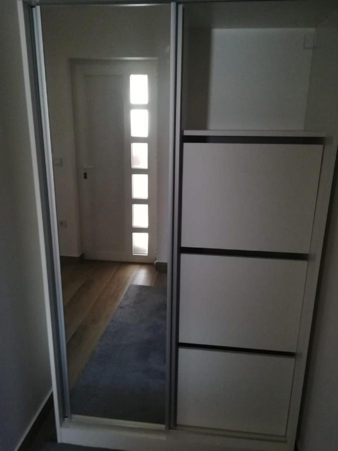 Apartment Villa Bijele Stijene Karlobag Buitenkant foto