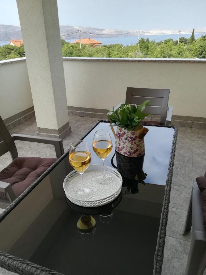 Apartment Villa Bijele Stijene Karlobag Buitenkant foto